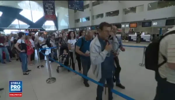 Pasagerii, chemati cu trei ore inainte de imbarcare pe Aeroportul Otopeni. Motivul pentru care angajatii fac solicitarea