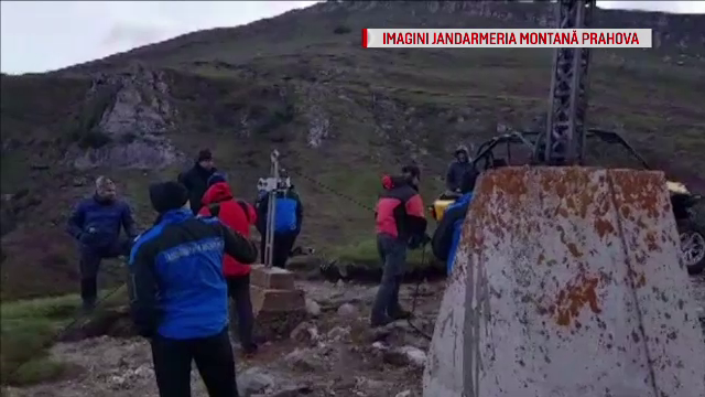 O drumetie s-a sfarsit tragic pentru un bucurestean de 35 de ani. Turistul a cazut intr-o prapastie de peste 300 de metri