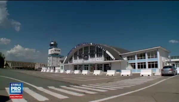 Problemele de care se lovesc turistii ajunsi pe aeroportul Constanta. Cat ajung sa plateasca pana la cazare