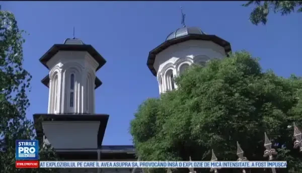 Pelerinaj la Targoviste, dupa ce o icoana a Sfintei Parascheva ar fi inceput sa lacrimeze. Cine a vazut primul minunea