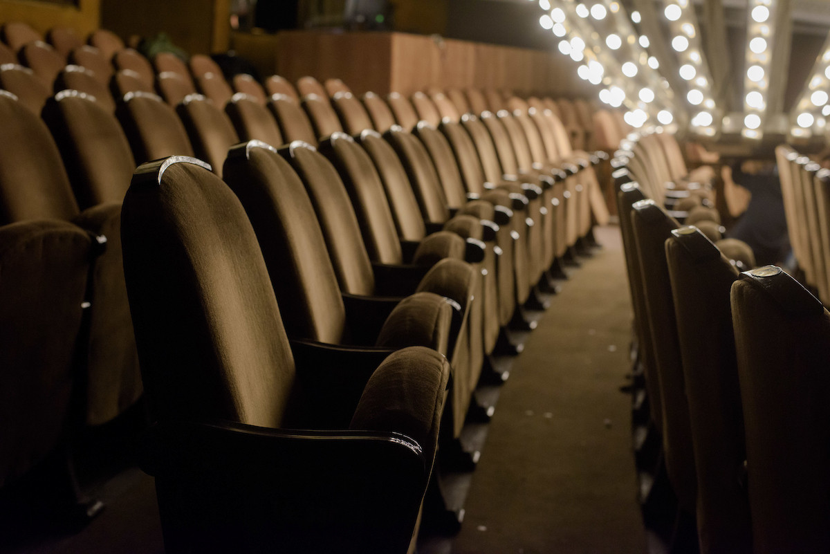 Inca 9 zile pentru depunerea aplicatiilor la concursul dedicat tinerilor regizori