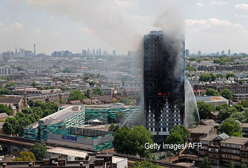Ultima ipoteza in cazul victimelor de la Grenfell Tower. Unele persoane ar fi murit din cauza acidului cianhidric