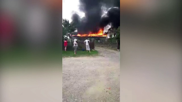 Un incendiu urias a mistuit o brutarie, in Satu Mare. De la ce au izbucnit flacarile