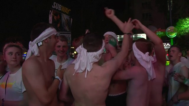 Baloanele cu gaz ilariant din Bulgaria, o distractie periculoasa. Urmarile pot fi foarte grave