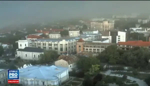 Romania, impartita de furtuni si canicula. Filmul zilei de vineri, cand nordul a fost lovit de vijelii, iar sudul s-a topit