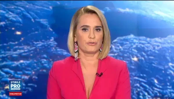 Autocar rasturnat in Brasov: primele imagini