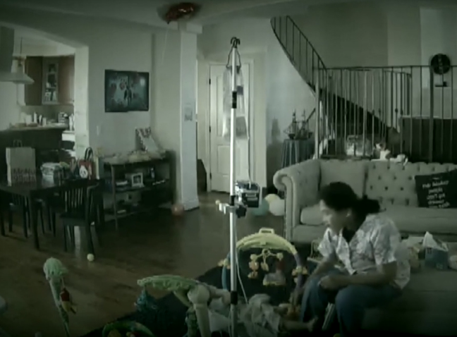 Au instalat o camera in casa pentru a-si supraveghea bona. Ce au vazut pe imagini i-a ingrozit