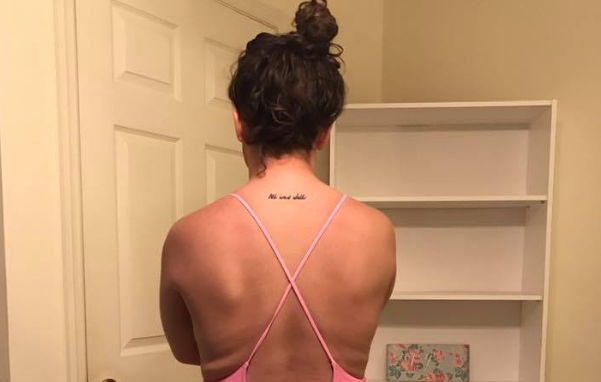 Femeie din Statele Unite, data afara de la o piscina din cauza costumului de baie purtat. "Le trezeste interesul baietilor"