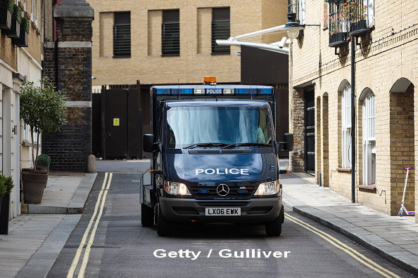 O maşină a lovit un grup de persoane în faţa unei moschei, la Londra. Primul anunț al autorităților