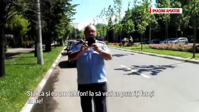 Imagini uluitoare filmate in timpul examenului auto. Politistul ii pune sa opreasca pe "interzis", iar un elev sare la bataie