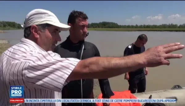 Cautari disperate intr-o comuna din Bacau, dupa ce un baiat de 18 ani a disparut in raul Siret