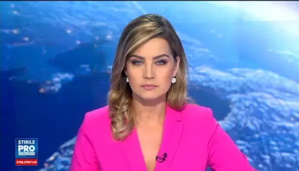 A depasit coloana care statea la bariera si a fost lovit de tren. Un pasager care se afla in masina a fost ranit grav