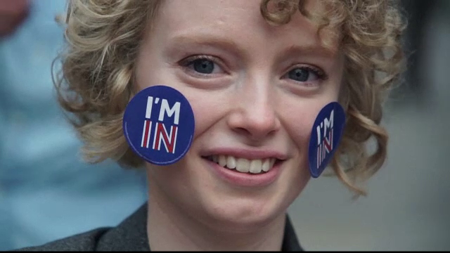 Romanii si alti cetateni UE vor avea nevoie de "carte de identitate" dupa Brexit. Cum va putea fi obtinut documentul