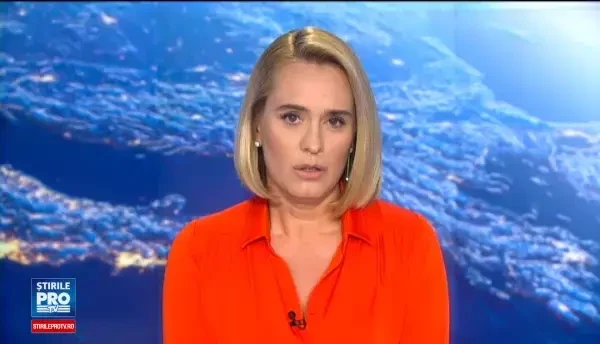 Incendiu puternic in Balotesti: focul a cuprins o suprafata de 3.000 de metri patrati. 8 masini de pompieri la fata locului