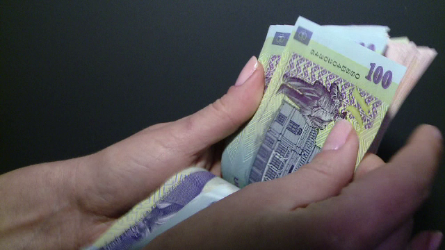 Angajaţii din administraţia fiscală ameninţă că vor protesta începând din septembrie