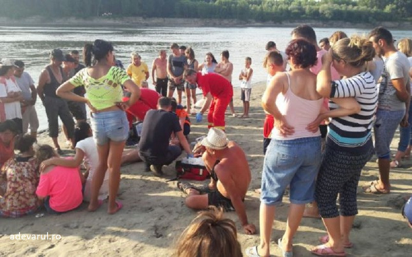 O tanara in varsta de 16 ani si un barbat care voia sa o salveze s-au inecat in Dunare