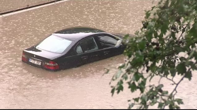 In timp ce Romania este "sufocata" de canicula, Europa inregistreaza fenomene extreme. In Lituania s-a format o tornada