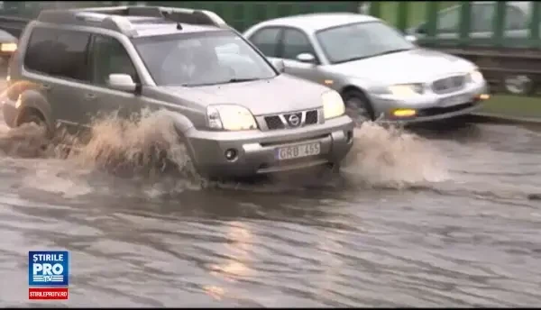 In timp ce Romania este sufocata de canicula, Europa inregistreaza fenomene extreme. In Lituania s-a format o tornada