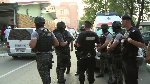 40 de rromi din clanul Pistol au provocat scandal la Spitalul din Buzau. Motivul pentru care au agresat cadrele medicale