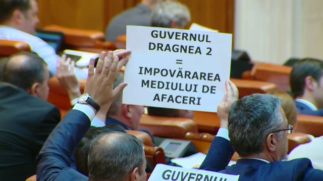 Oameni de afaceri: Noul program de guvernare arata situatia disperata a bugetului si creeaza senzatia de tara in criza