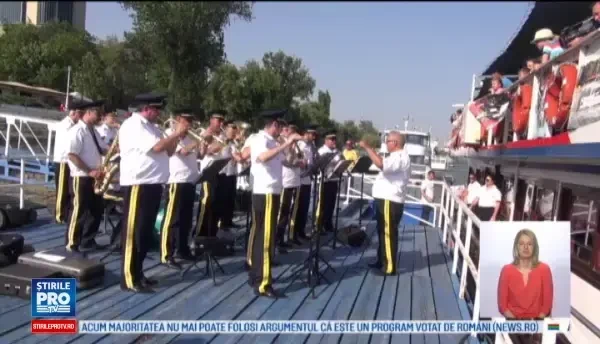 Curse gratuite cu vapoare la Galati, de Zilele Dunarii. Oamenii au stat la cozi uriase pentru a se imbarca
