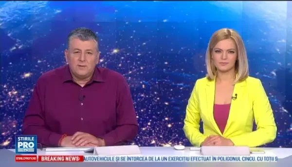 Nesperata evadare. Un camion de mari dimensiuni care transporta porci s-a rasturnat pe o autostrada din America