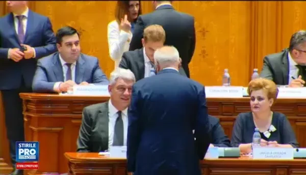 Oameni de afaceri: Noul program de guvernare arata situatia disperata a bugetului si creeaza senzatia de tara in criza