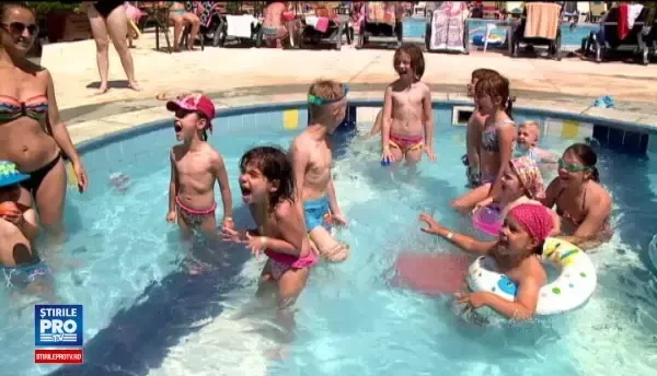 Zece hoteluri de patru si cinci stele din Mamaia au piscine in aer liber. Turistii isi pot supraveghea copiii mult mai usor