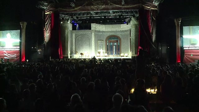 Artistii Operei Romane au sustinut un spectacol in aer liber in Cluj, unde s-au strans 5000 de oameni