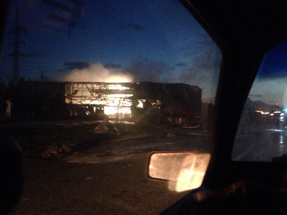 Carnagiu pe o sosea din Rusia. Un autobuz cu pasageri s-a ciocnit cu o cisterna, 13 oameni au murit. VIDEO