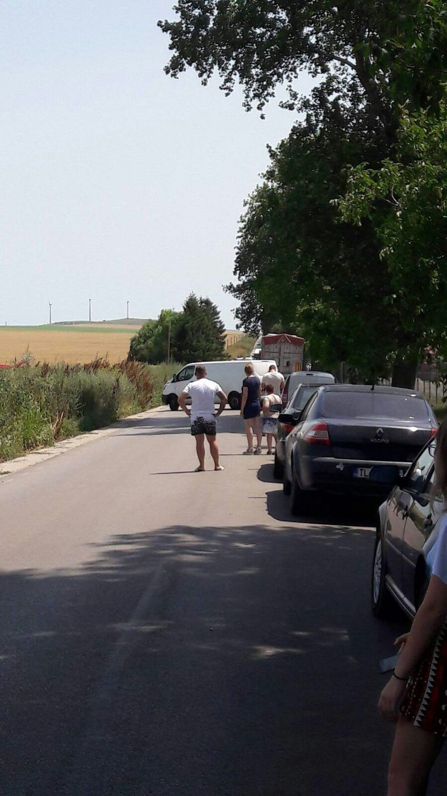 Trei turisti englezi, loviti de o masina in Tulcea, in timp ce mergeau pe biciclete. Unul dintre ei a murit