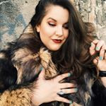 Un model sustine ca a fost jignita in avion de un pasager. "Cred ca a mancat un mexican". VIDEO