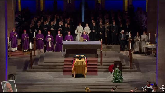 Helmut Kohl, inmormantat cu onoruri militare. Conflictele pe care le-a avut in ultimii ani cu Angela Merkel