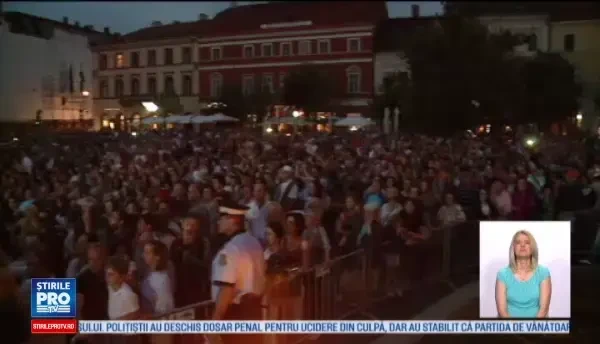 Artistii Operei Romane au sustinut un spectacol in aer liber in Cluj, unde s-au strans 5000 de oameni