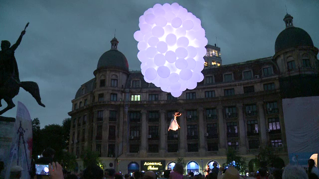 Spectacole fascinante si papusi gigant in Bucuresti, cu ocazia Festivalului de Teatru de Strada