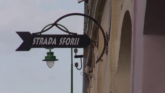 Turism cu smartphone-ul in mana. Aplicatiile care te trimit la vanatoare de indicii, ca sa descoperi locuri interesante