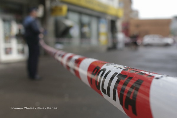 Perchezitii la UMF "Carol Davila". Cadre didactice, suspectate ca primeau mita de la studenti, carora le dadeau subiectele