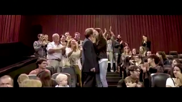 Un argentian a dorit sa-si surprinda iubita si a pregatit o cerere in casatorie ca in filme