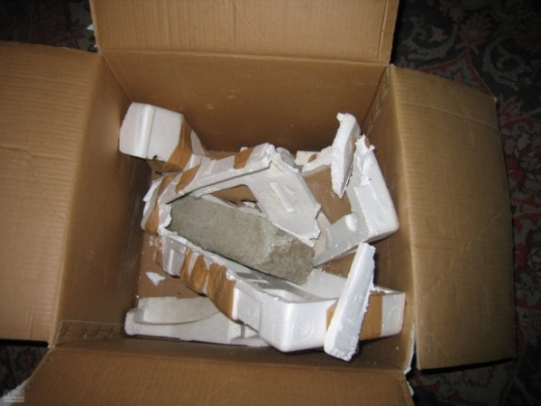 Reactia firmei de unde un sucevean a comandat un televizor si a primit pietre. Politia a deschis dosar penal