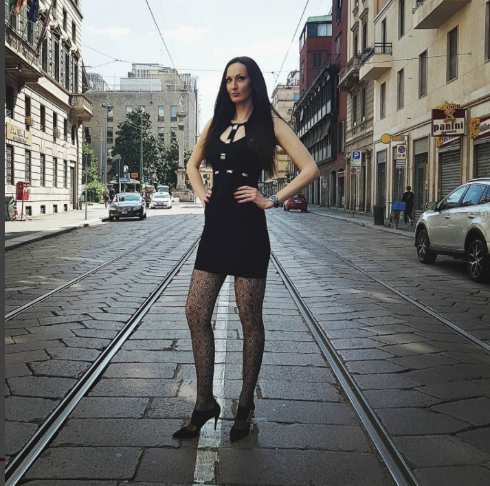 Cea mai inalta femeie din Rusia viseaza sa intre in Cartea Recordurilor drept modelul cu cele mai lungi picioare din lume