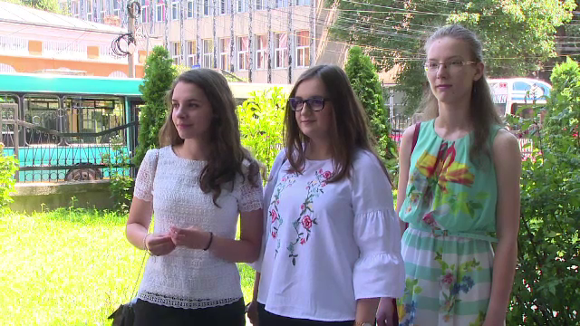 Planurile elevilor cu media 10 la BAC 2017. "De mica am spus ca plec. Mama spune ca mai bine plange de dor decat de mila"