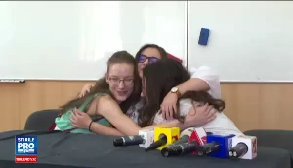 Planurile elevilor cu media 10 la BAC 2017. De mica am spus ca plec. Mama spune ca mai bine plange de dor decat de mila