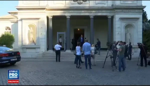 Bebelusul britanic Charlie are putine sanse sa traiasca. Medicii din Londra refuza sa permita transferul lui la Vatican