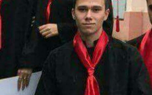 Un adolescent a fost inmormantat alaturi de tatal sau in ziua in care s-au afisat rezultatele la Bacalaureat. Ce nota primise