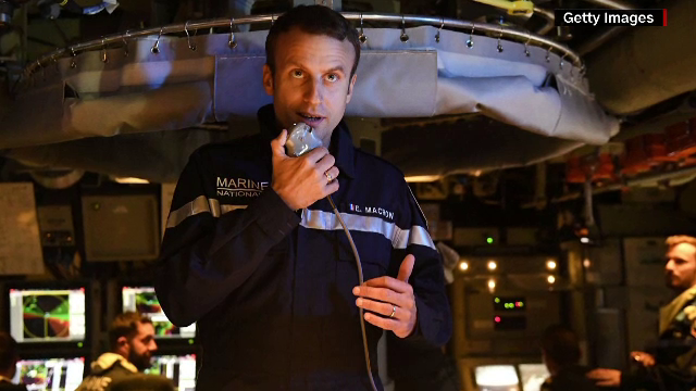 Macron_submarin