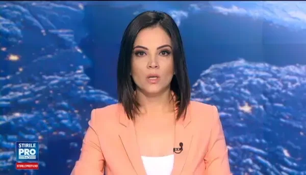 Opt persoane au ajuns la spitalul din Alba Iulia. Microbuzul in care se aflau a fost lovit in plin de un autoturism