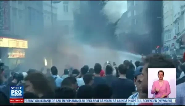 Manifestatii violente la Hamburg, impotriva summitului G20. Peste 100 de politisti au fost raniti in ciocnirile cu activistii