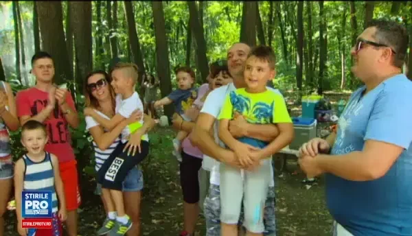 Duminica relaxanta la padure. Sute de familii au incins gratarele pe langa Bucuresti