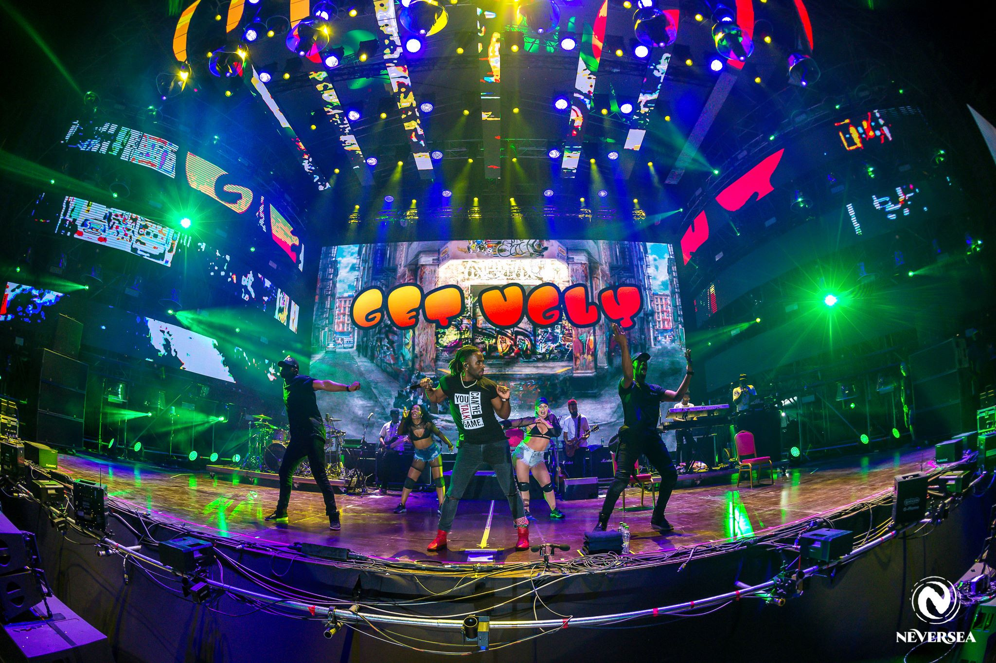 Trei zile si trei nopti de petrecere electrizanta, la mare. Neversea a tras cortina, insa 153.000 de oameni inca danseaza