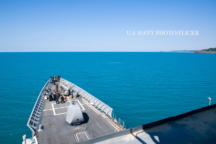 Concentrare de forte NATO in Marea Neagra. Americanii au trimis o nava dotata cu scut anti-racheta si trupe speciale